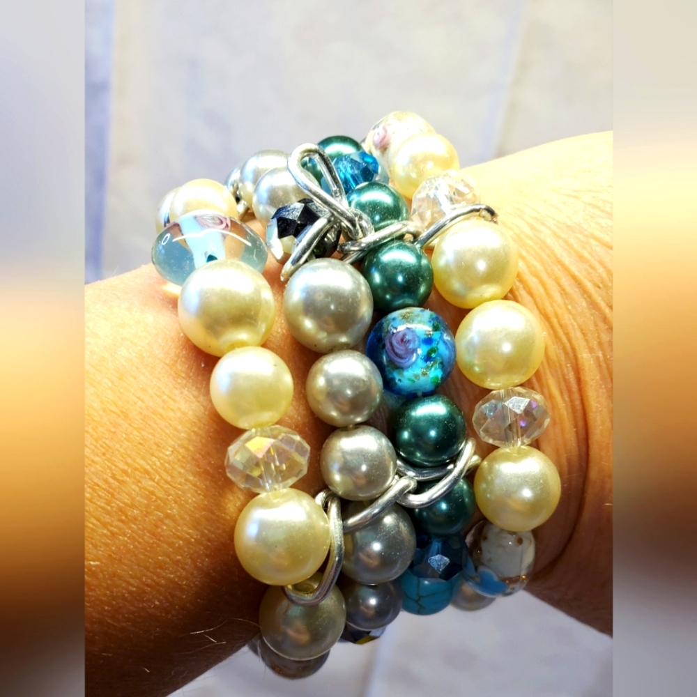 Gorgeous Bracelet 4 layer Bracelet with glass beads